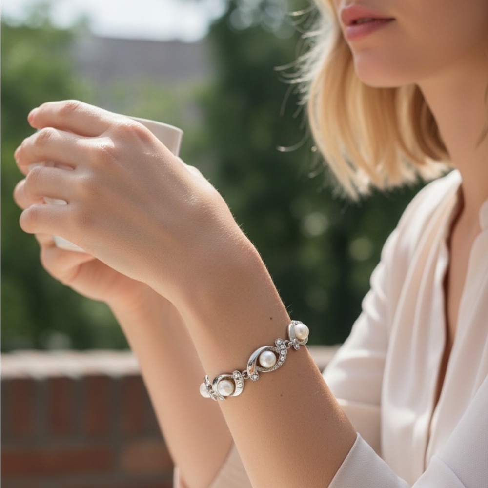Sterling silver and white pearl bracelet